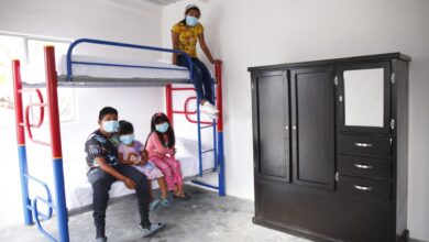 Photo of “Huérfanos de la violencia” acceden a viviendas