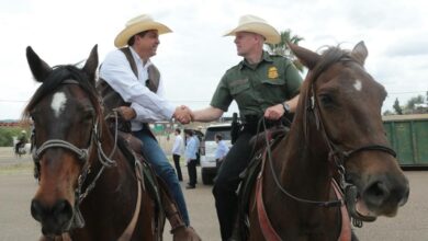 Photo of Se reúne Gobernador con oficiales de CBP