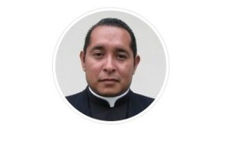 Photo of Ofrecen 1 millón de pesos por sacerdote desaparecido