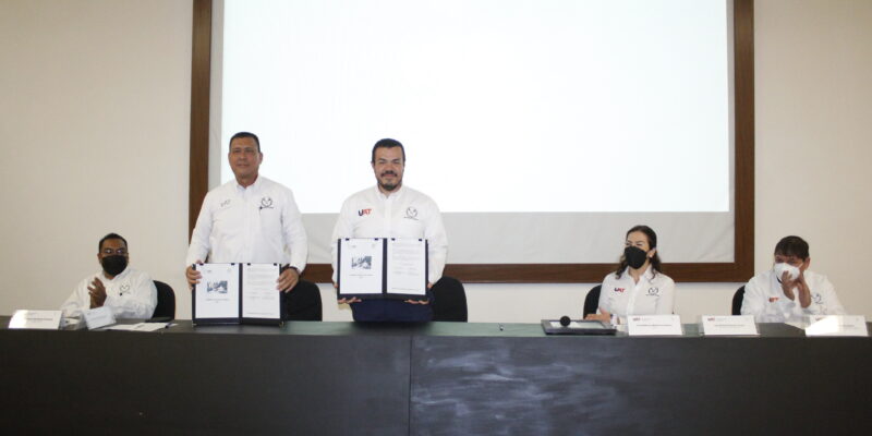 UAT y sindicato firman contrato colectivo - Daisy Herrera