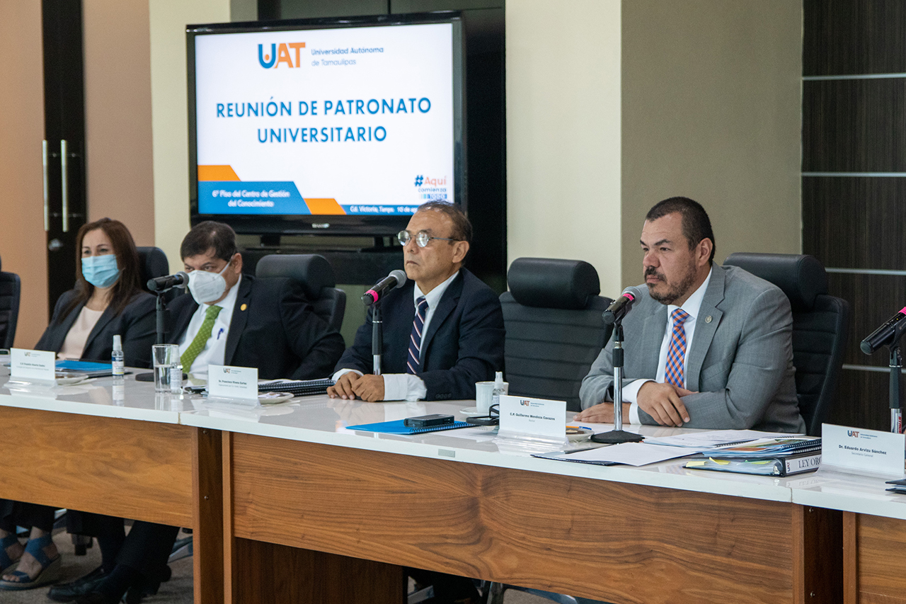 Sostiene Rector acuerdos con Patronato Universitario
