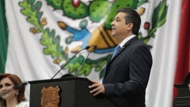 Photo of Cabeza de Vaca habría salido del país, previo a la alerta migratoria