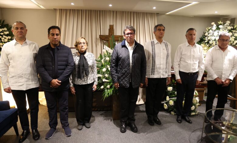El gobernador Américo Villarreal asiste al funeral del Senador Faustino López y les da el pésame a los deudos a nombre del Presidente