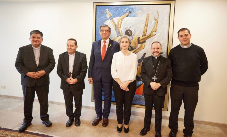El gobernador de Tamaulipas, Américo Villarreal, se reunió la mañana del miércoles con obispos de la entidad