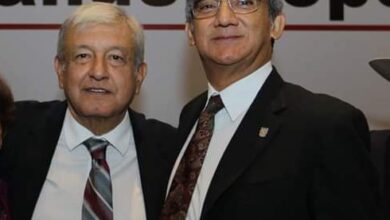 Photo of López Obrador recibe primer informe de Américo como Gobernador