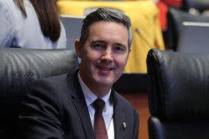 José Ramón Gómez Leal, rinde protesta como Senador.