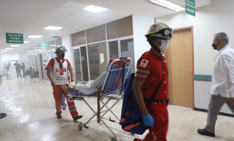 El fuego y gran cantidad de humo al interior del Hospital General provocaron pánico y pacientes y familiares, la emergencia se controló de inmediato