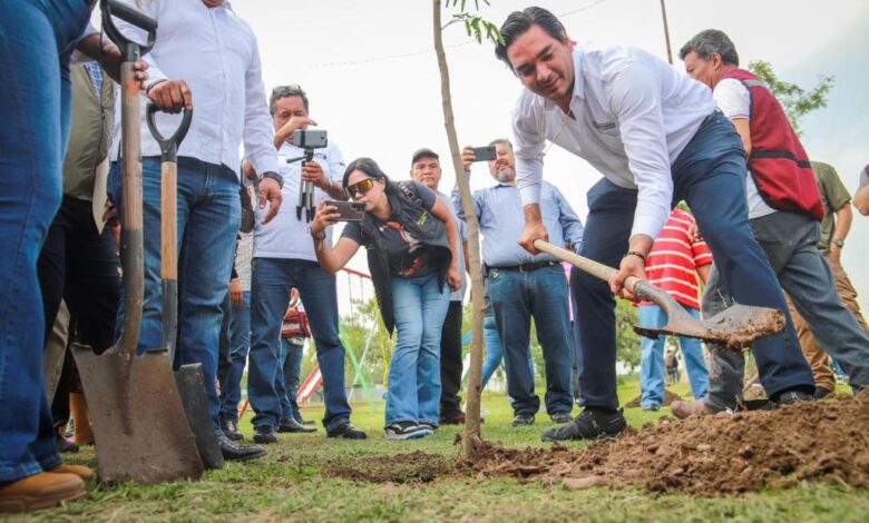 Promueve el Alcalde Carlos Peña Ortiz la reforestación mediante brigadas y pláticas escolares contra el cambio climático